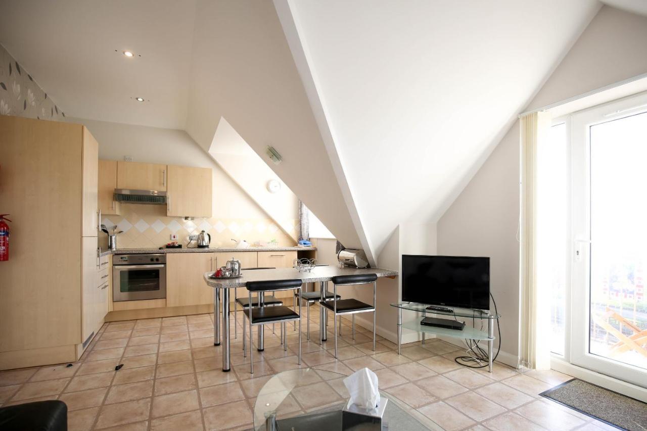 The House, Luxury Apartment *